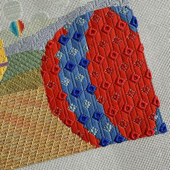 Unfinished 2018 Needlepoint Hot Air Balloons Rainbow 7x7" American Guild Seminar - Picture 4 of 12
